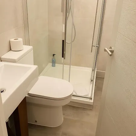 High Living @ Ferguson Court Apartament