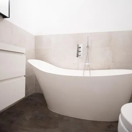 High Living @ Ferguson Court Apartman