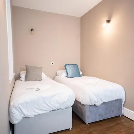 High Living @ Ferguson Court * Carlisle