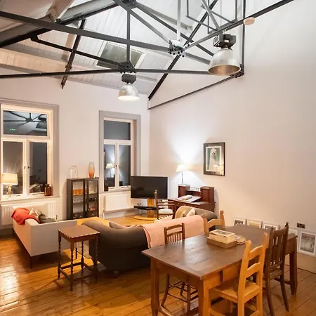 High Living @ Ferguson Court Apartment