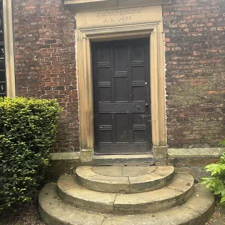 High Living * Carlisle (Cumbria)
